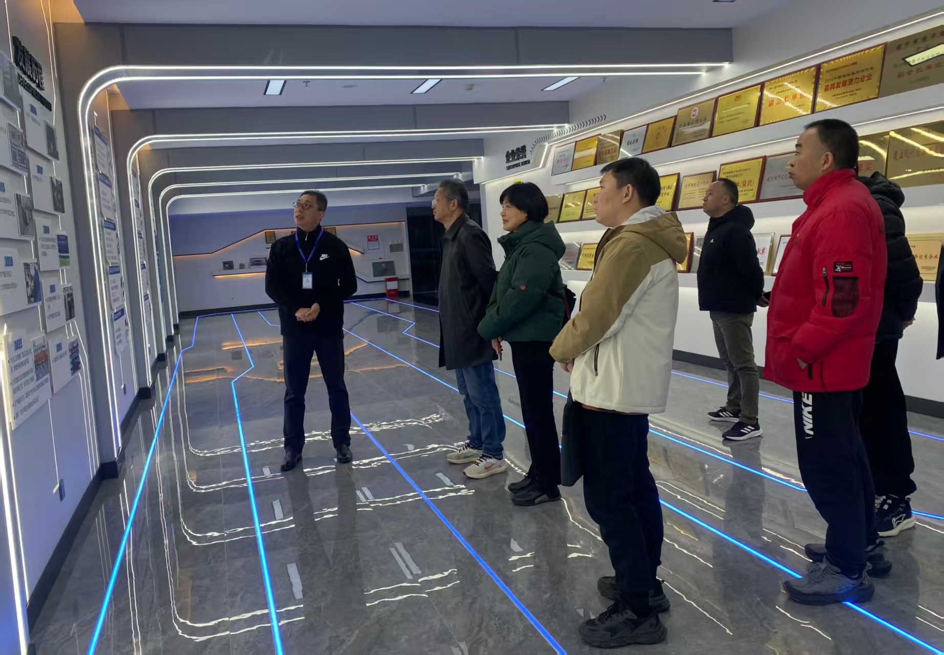 微信图片_20251204143317_159_367 微信图片_20251204143317_159_367